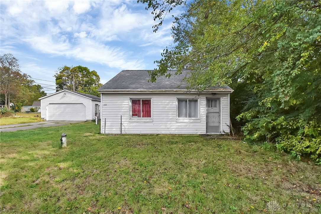 340 Queen Road Medway, OH 45341 - Photo 1 of 19 Front View