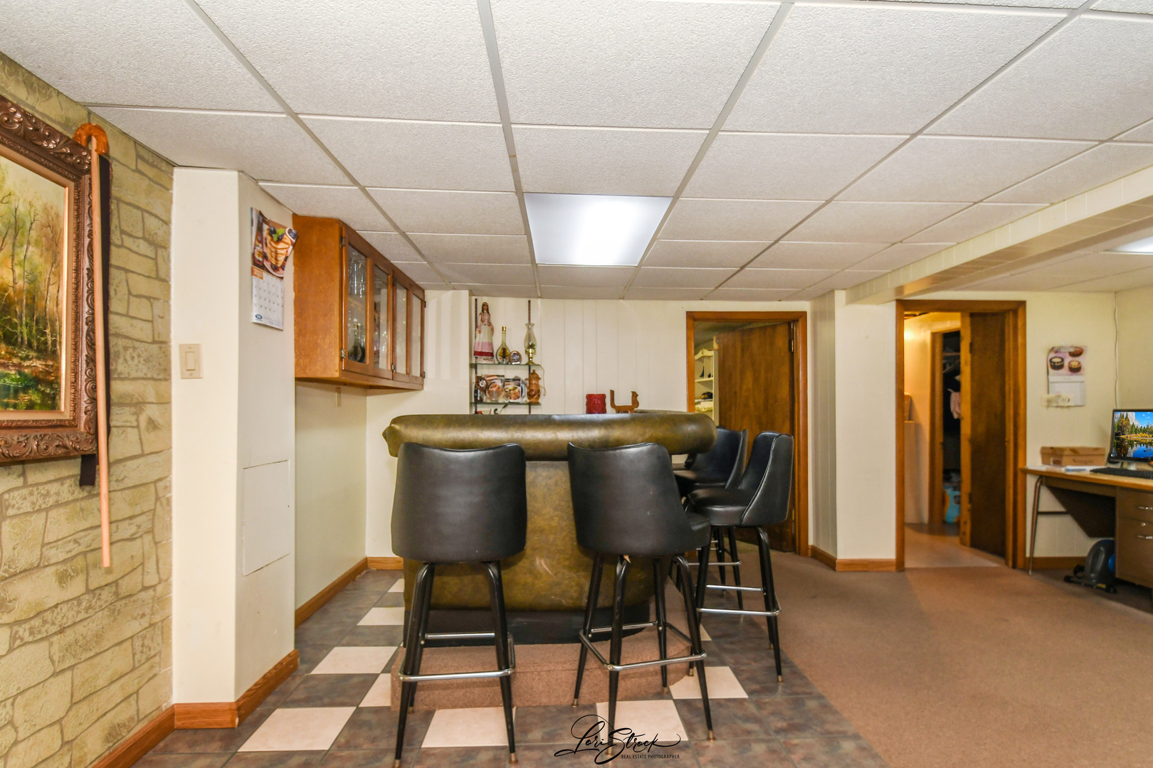 3409 173rd Place Lansing, IL 60438 - Photo 19 of 26 a view of a dining room with furniture window and outside view