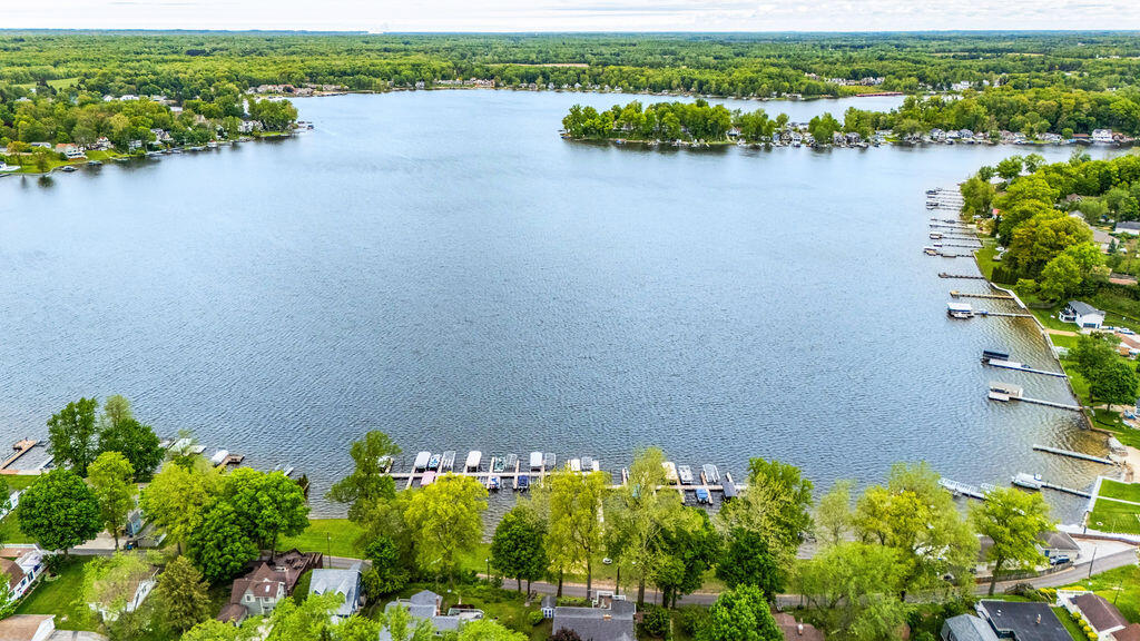 8243 Forest Beach Road Watervliet, MI 49098 - Photo 26 of 37 a35