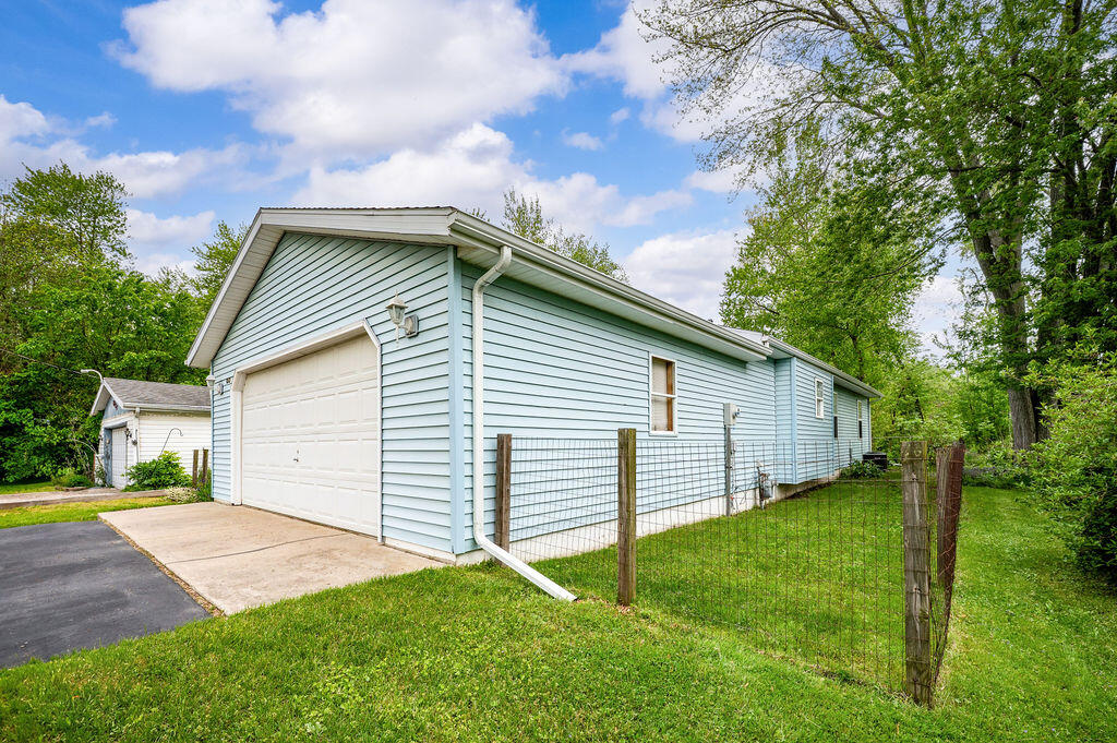 8243 Forest Beach Road Watervliet, MI 49098 - Photo 32 of 37 a3