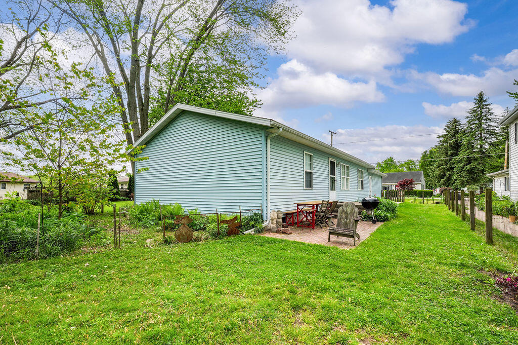 8243 Forest Beach Road Watervliet, MI 49098 - Photo 33 of 37 a5