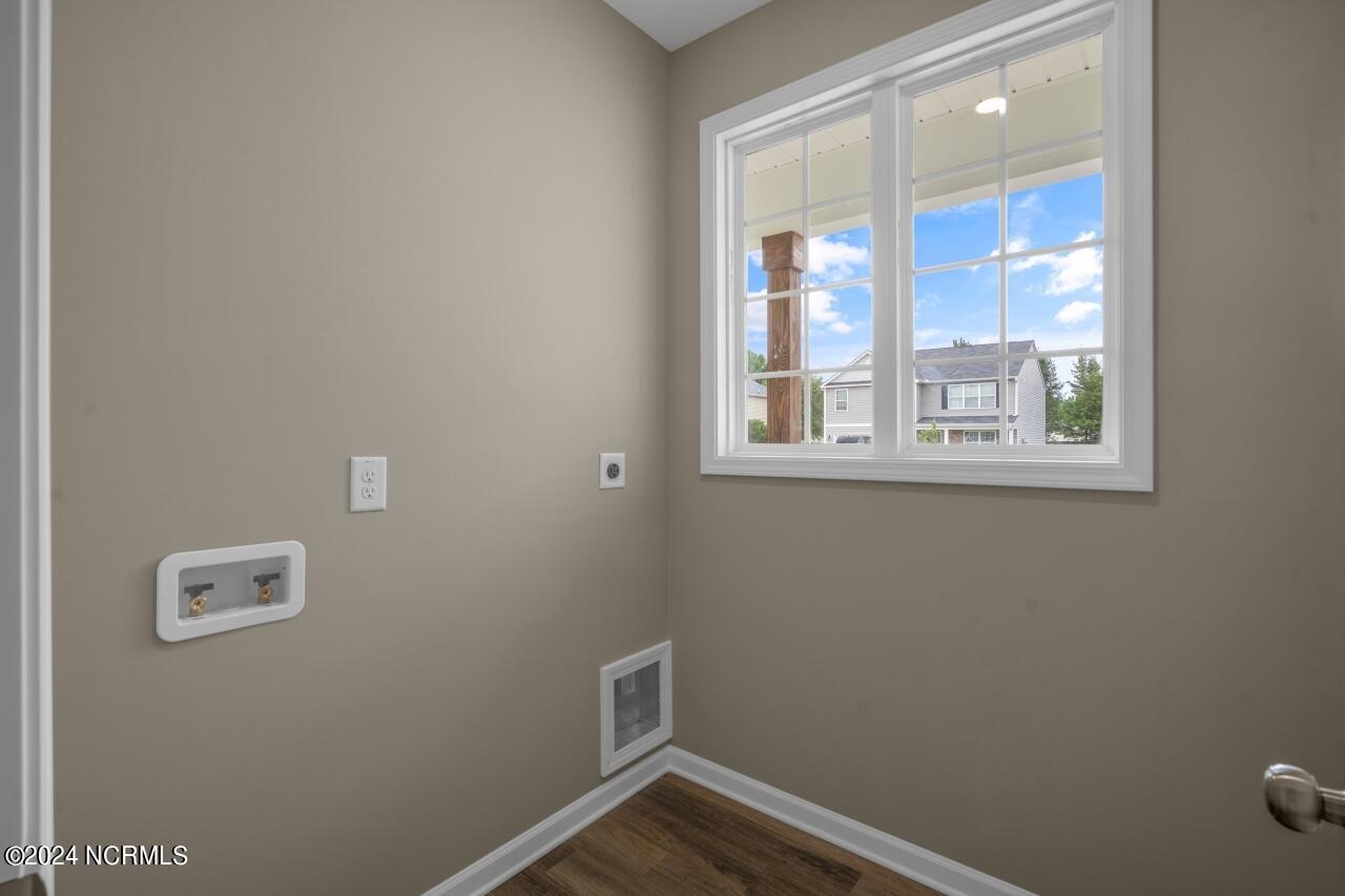 3549 Jetstream Drive Wilson, NC 27896 - Photo 21 of 24 Laundry