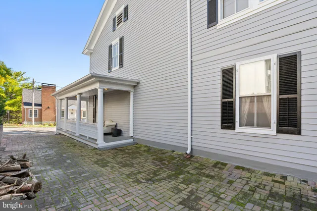 a view of a back yard of the house