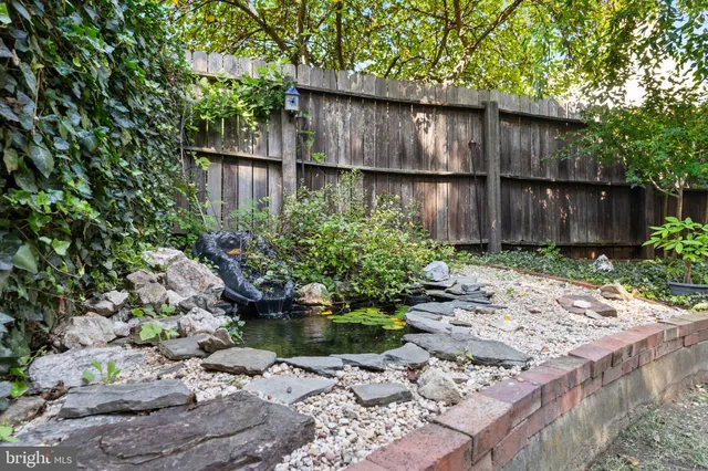 $3,000 | 209 North Washington Street, Winchester, VA 22601