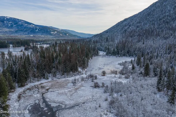 $1,995,000 | 533739 Highway 95, Bonners Ferry, ID 83805
