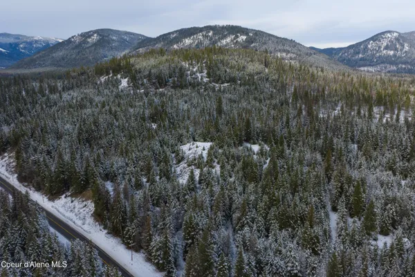 $1,995,000 | 533739 Highway 95, Bonners Ferry, ID 83805