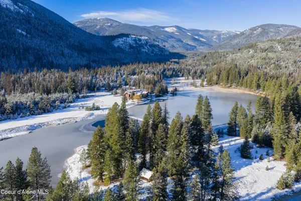 $1,995,000 | 533739 Highway 95, Bonners Ferry, ID 83805