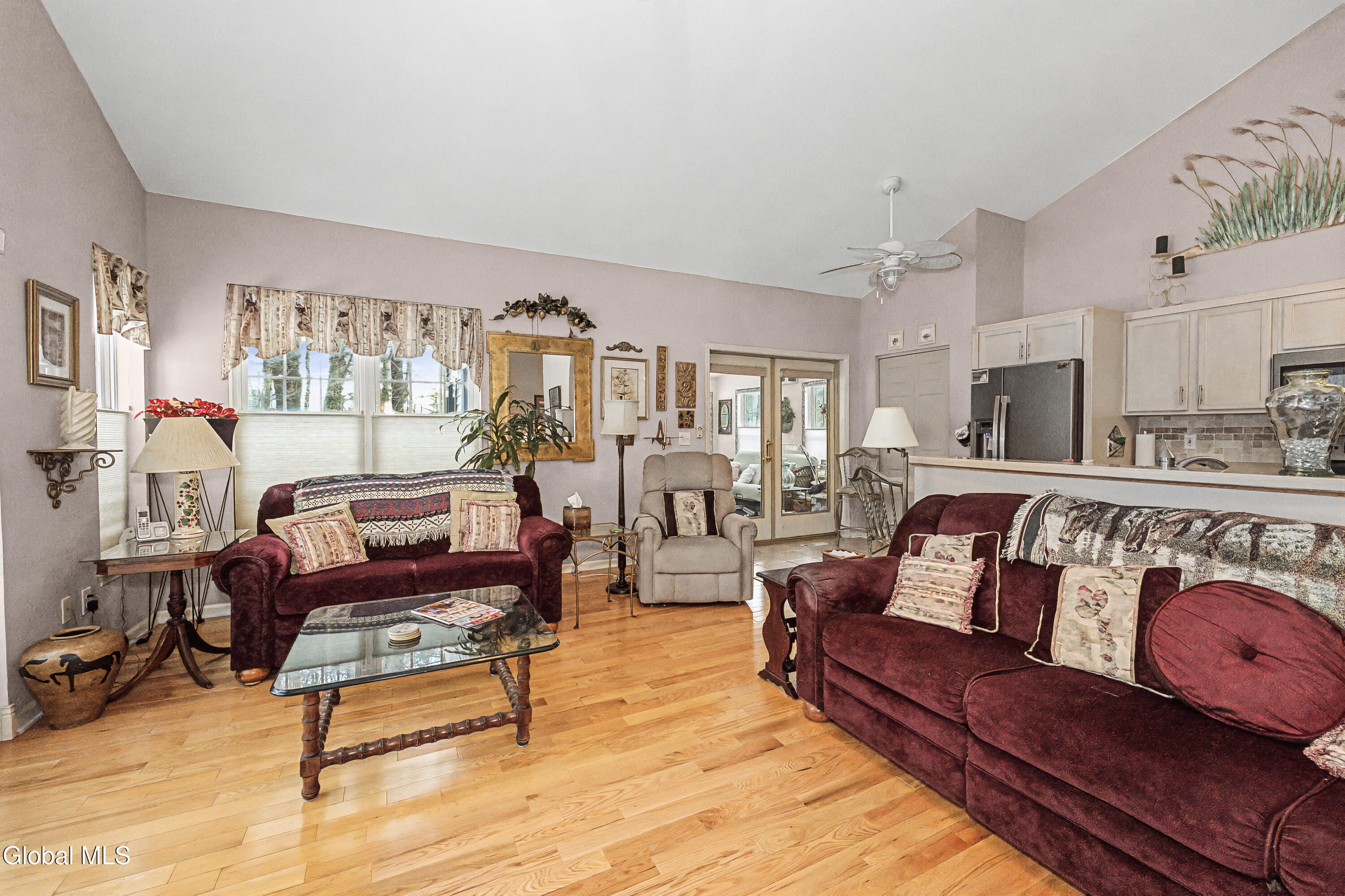3 Donegal Way Wilton, NY 12866 - Photo 18 of 38 2 Livingroom 3