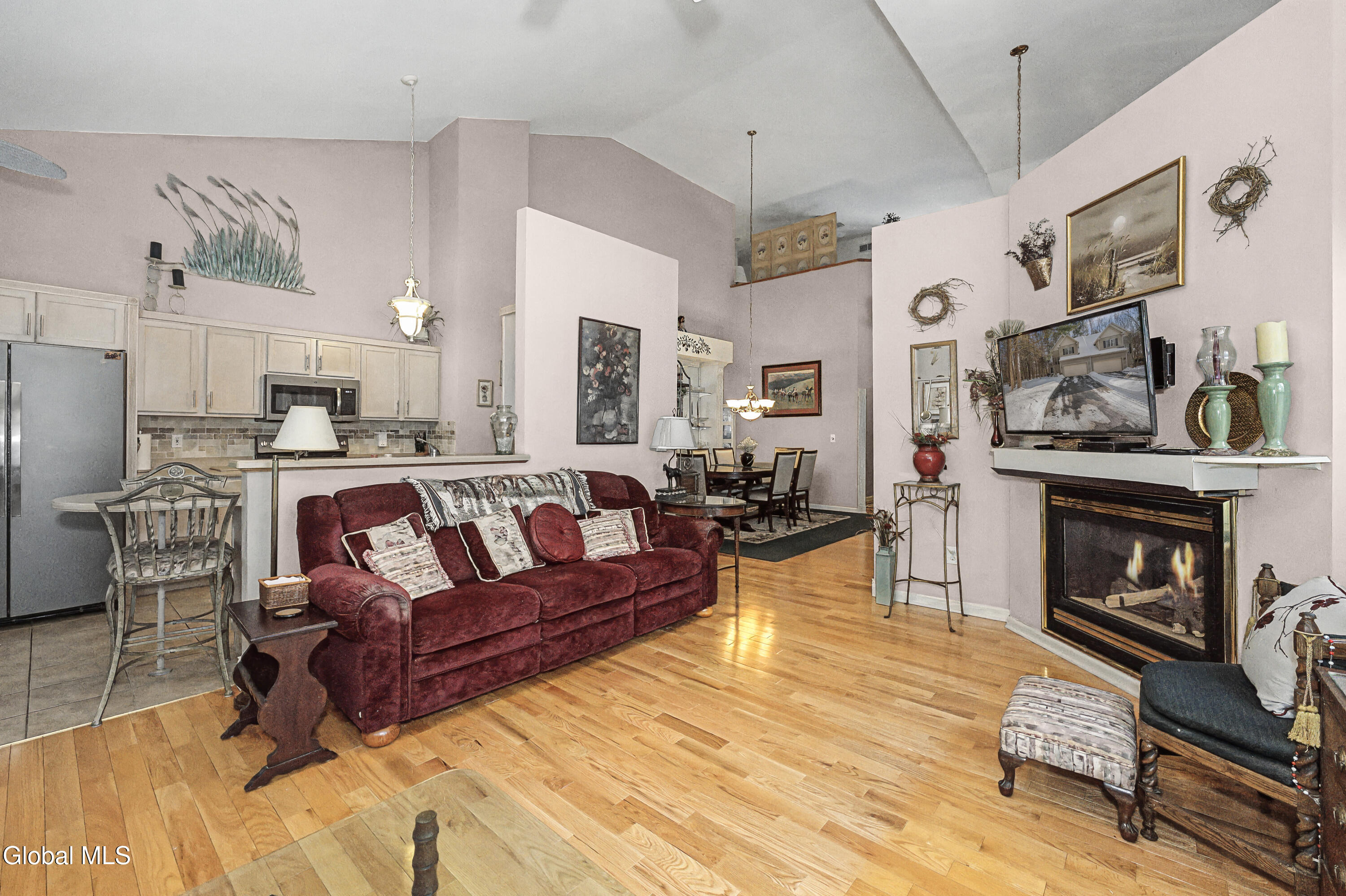 3 Donegal Way Wilton, NY 12866 - Photo 19 of 38 2 Livingroom 4