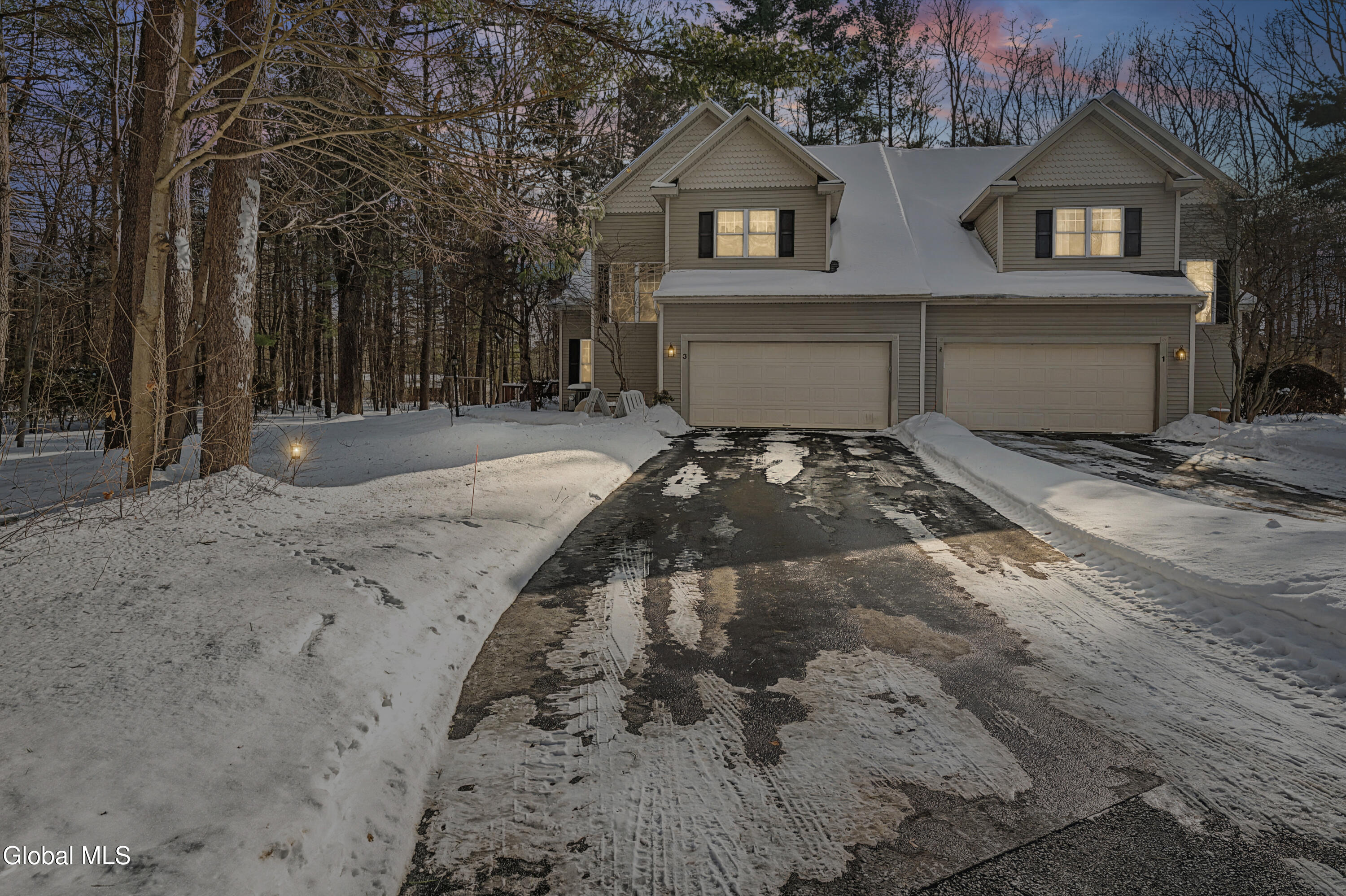 3 Donegal Way Wilton, NY 12866 - Photo 2 of 38 0 Front 1 addon dtd