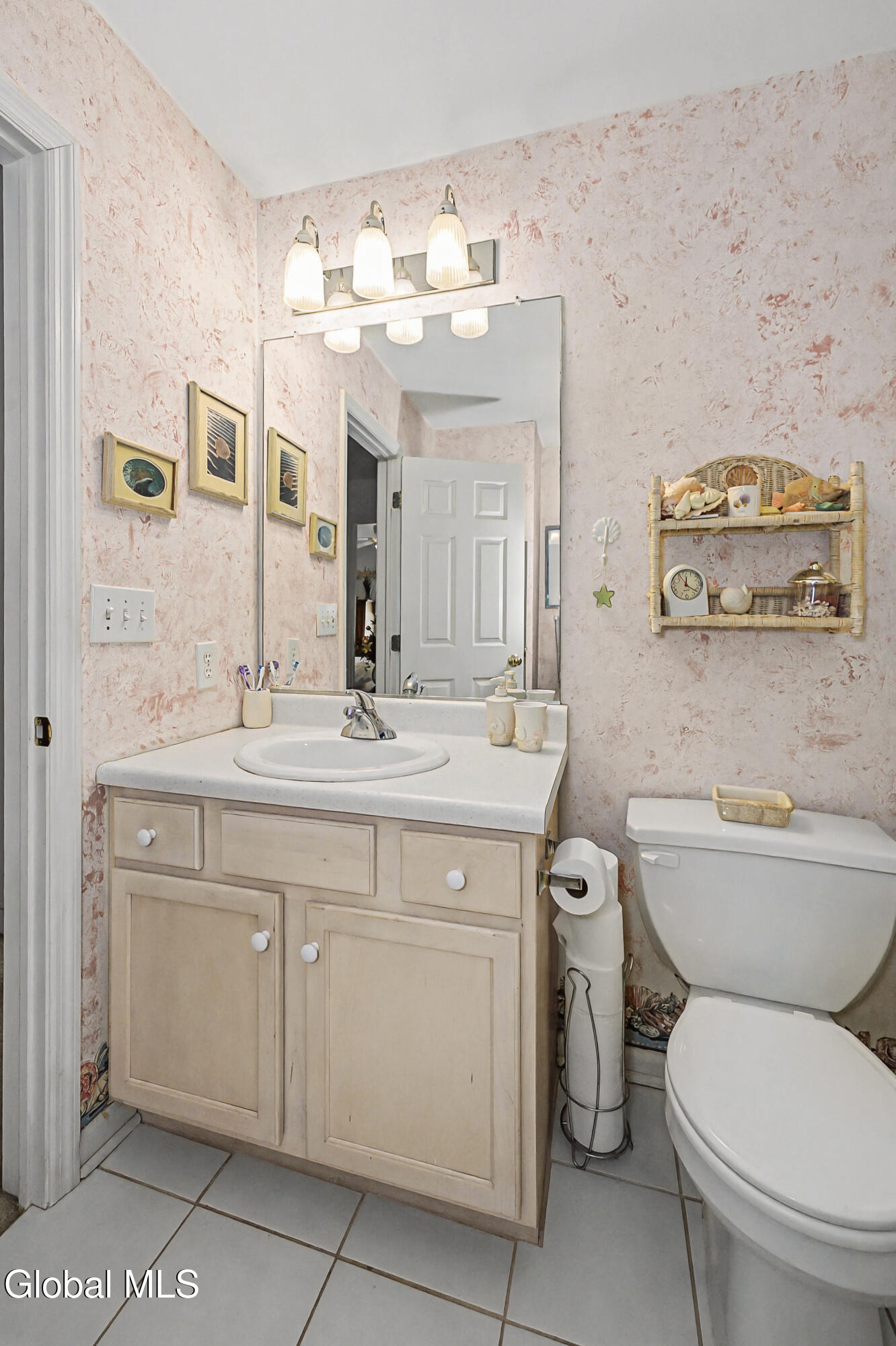 3 Donegal Way Wilton, NY 12866 - Photo 36 of 38 8 Bathroom 2