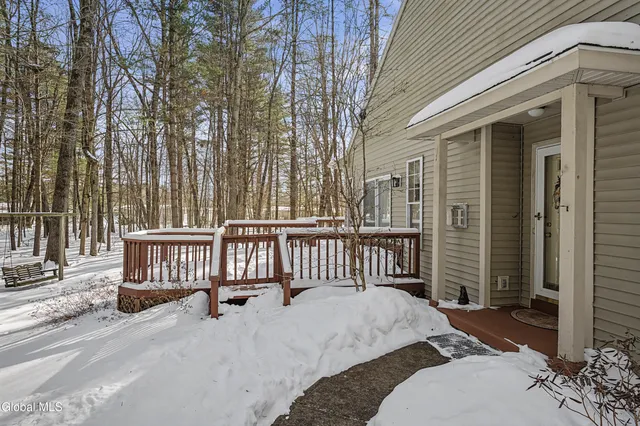 $599,900 | 3 Donegal Way, Wilton, NY 12866