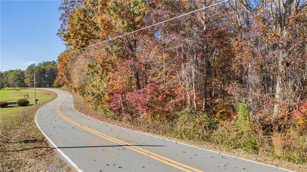 1 Friendship Circle Road East Bend, NC 27018 - Photo 3 of 20 Gallery Image 3