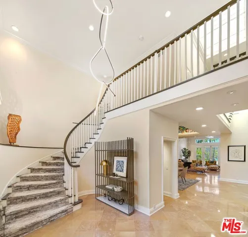 a view of entryway and hall