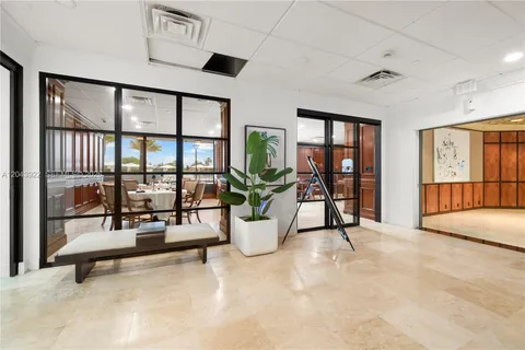 $1,799,000 | 5500 Collins Avenue, Unit 1902, Miami Beach, FL 33140