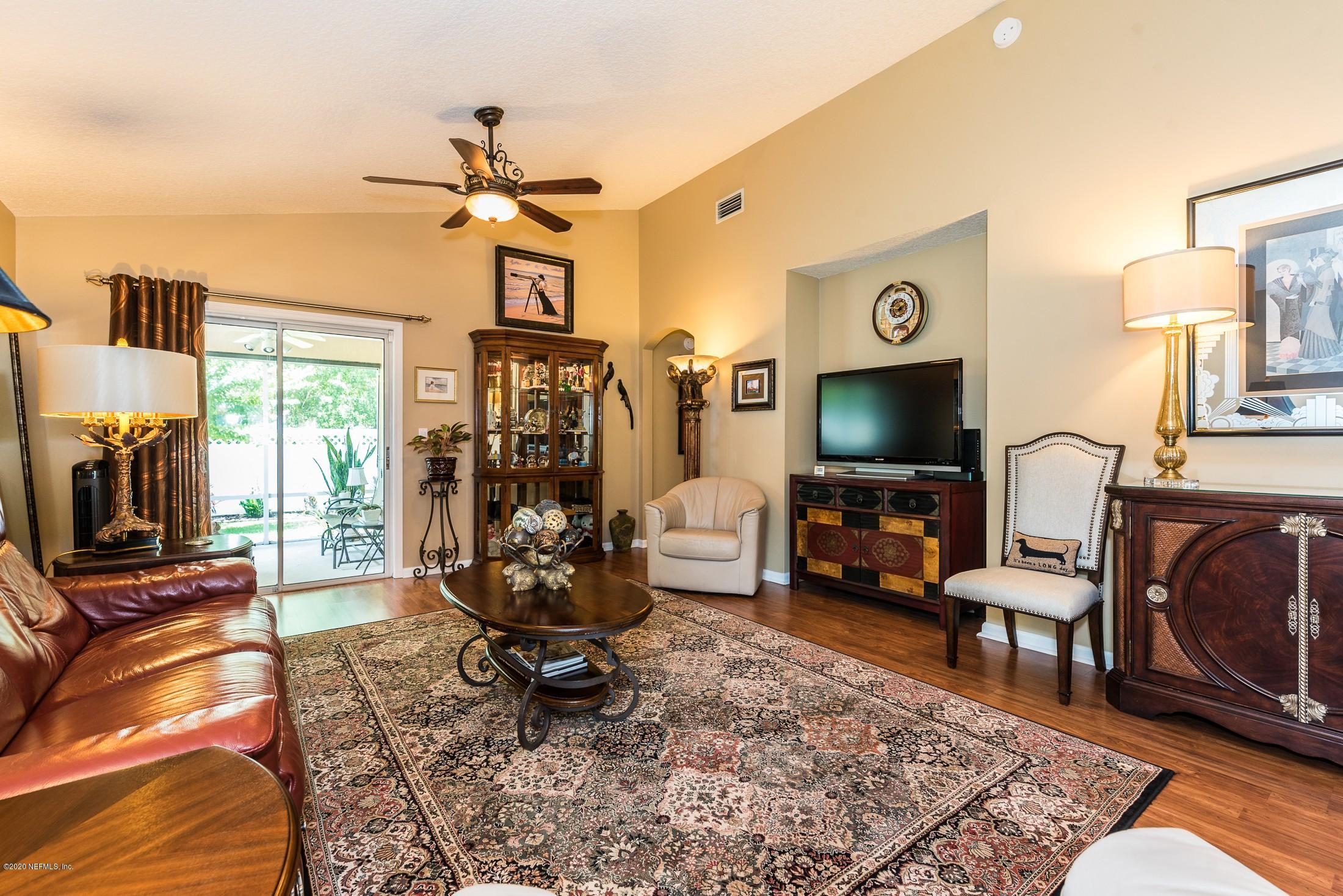 1773 Keswick Road St. Augustine, FL 32084 - Photo 5 of 35 Living Room with Vaulted Ceilings