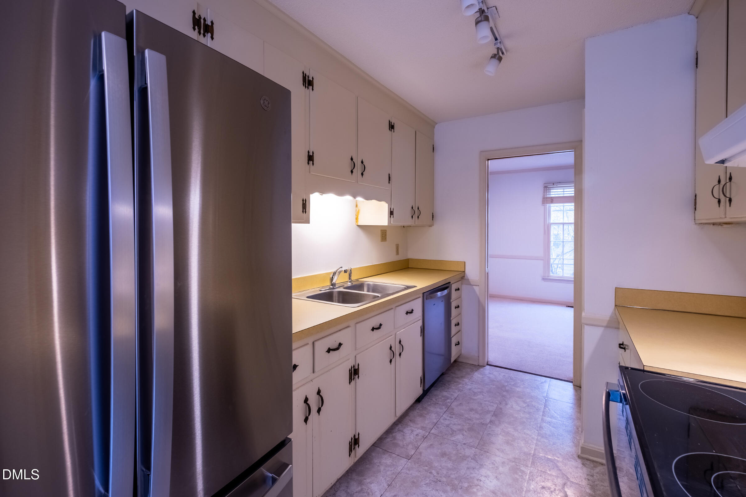 3055 Wycliff Road Raleigh, NC 27607 - Photo 11 of 45 DSCF4936-HDR