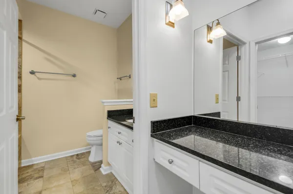 $3,300 | 2025 Woodmont Boulevard, Unit 106, Nashville, TN 37215