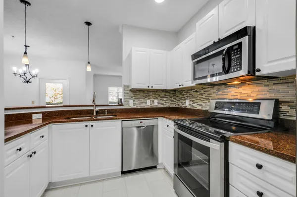 $3,300 | 2025 Woodmont Boulevard, Unit 106, Nashville, TN 37215