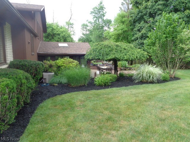 647 Rehwinkle Road Northfield, OH 44067 - Photo 3 of 35 Beautiful Landscape