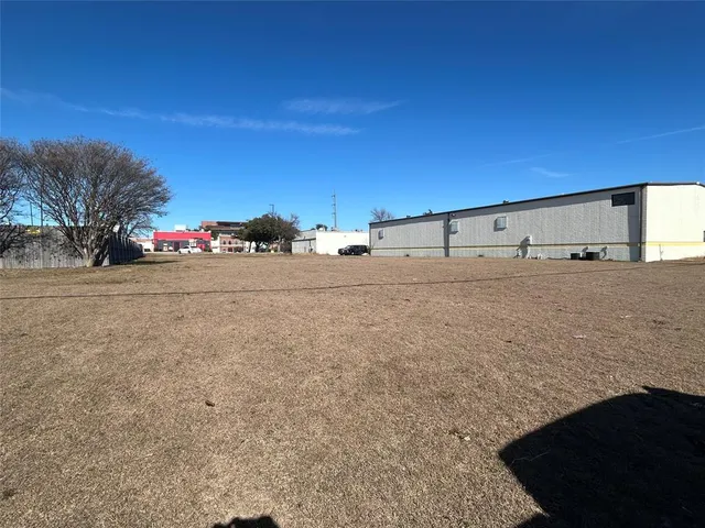 $275,000 | 3817 Industrial Street, Rowlett, TX 75088