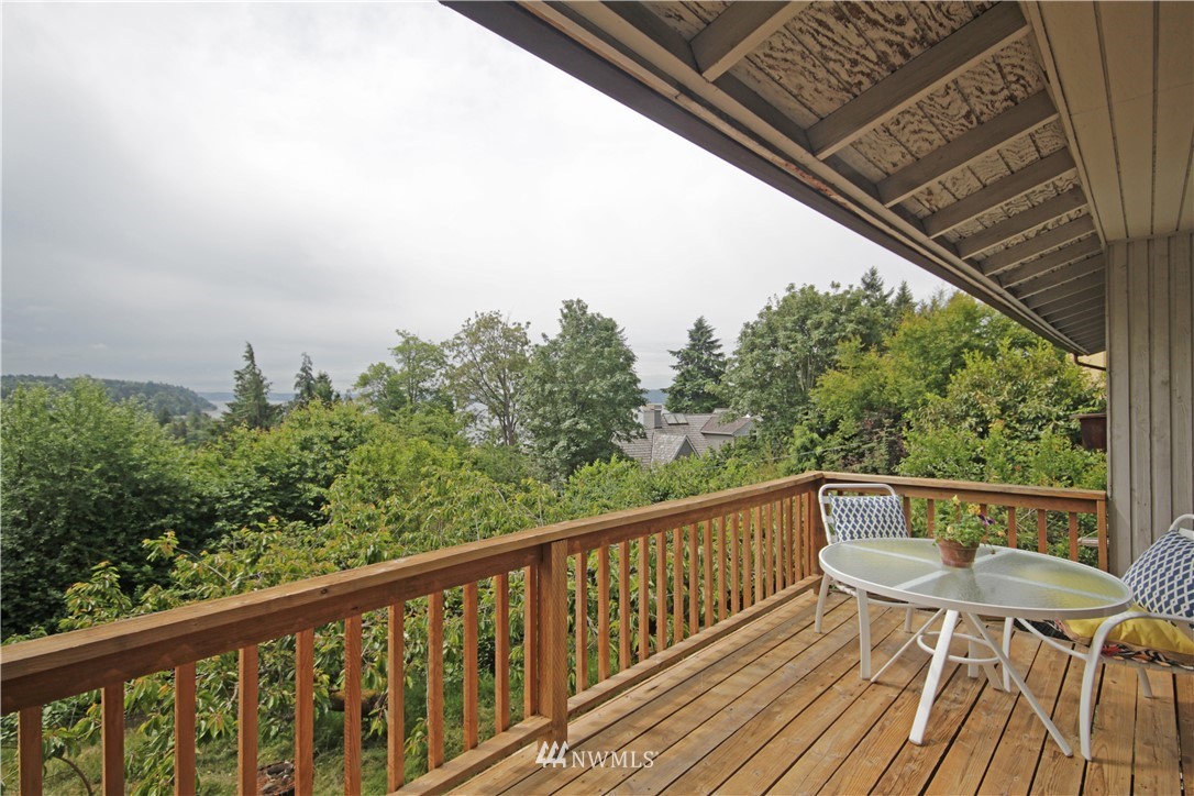 17244 Sylvester Road Southwest Normandy Park, WA 98166 - Photo 11 of 23 Gallery Image 11