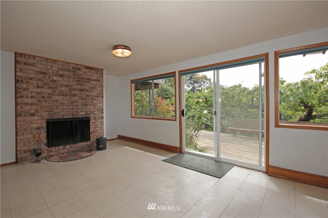 17244 Sylvester Road Southwest Normandy Park, WA 98166 - Photo 19 of 23 Gallery Image 19