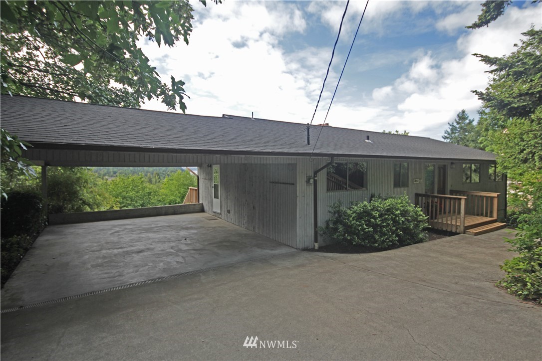 17244 Sylvester Road Southwest Normandy Park, WA 98166 - Photo 3 of 23 Gallery Image 3