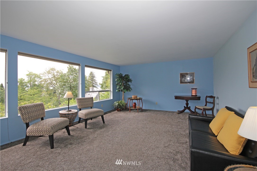 17244 Sylvester Road Southwest Normandy Park, WA 98166 - Photo 6 of 23 Gallery Image 6