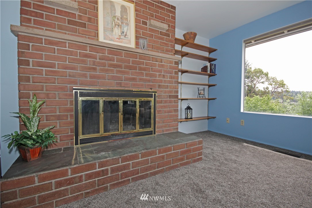 17244 Sylvester Road Southwest Normandy Park, WA 98166 - Photo 7 of 23 Gallery Image 7