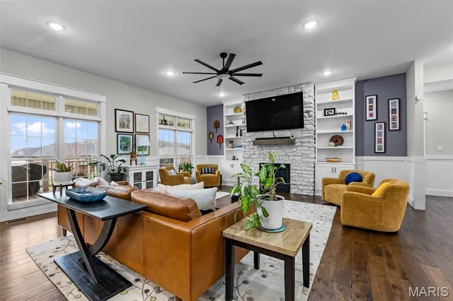 $704,900 | 262 Orange Bowl Dr Cape, Cape Girardeau, MO 63701