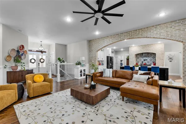 $684,500 | 262 Orange Bowl Dr Cape, Cape Girardeau, MO 63701