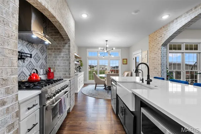 $704,900 | 262 Orange Bowl Dr Cape, Cape Girardeau, MO 63701