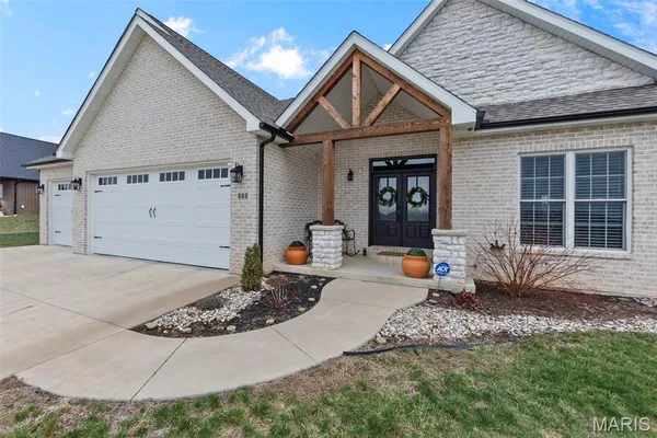 $684,500 | 262 Orange Bowl Dr Cape, Cape Girardeau, MO 63701