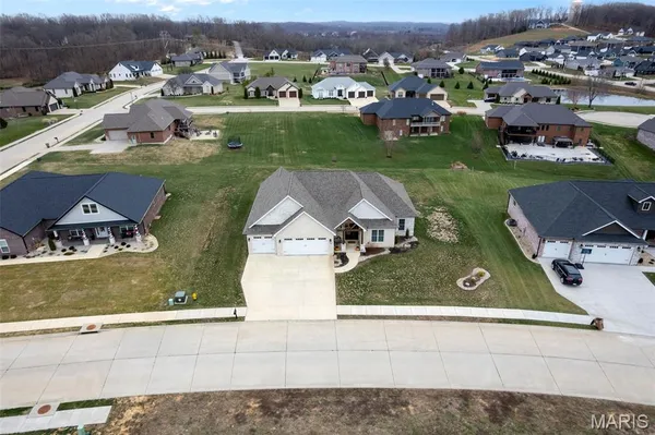 $684,500 | 262 Orange Bowl Dr Cape, Cape Girardeau, MO 63701