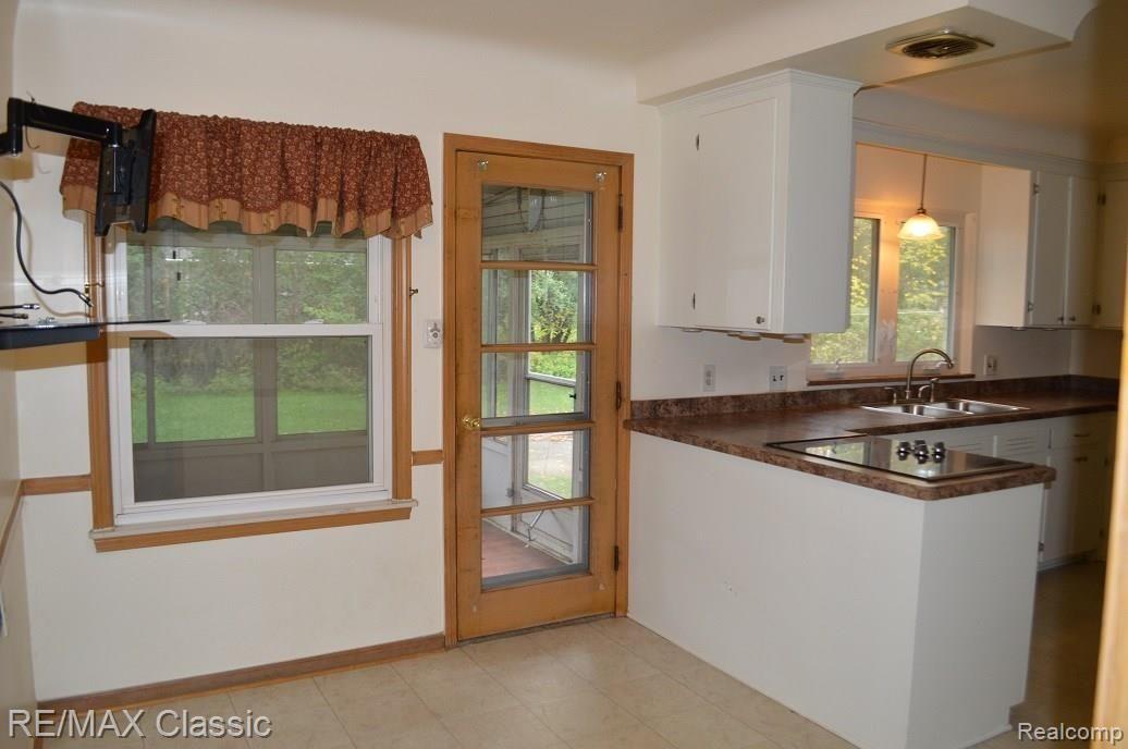 26375 Graham Road Redford, MI 48239 - Photo 8 of 14 Graham 11.jpg