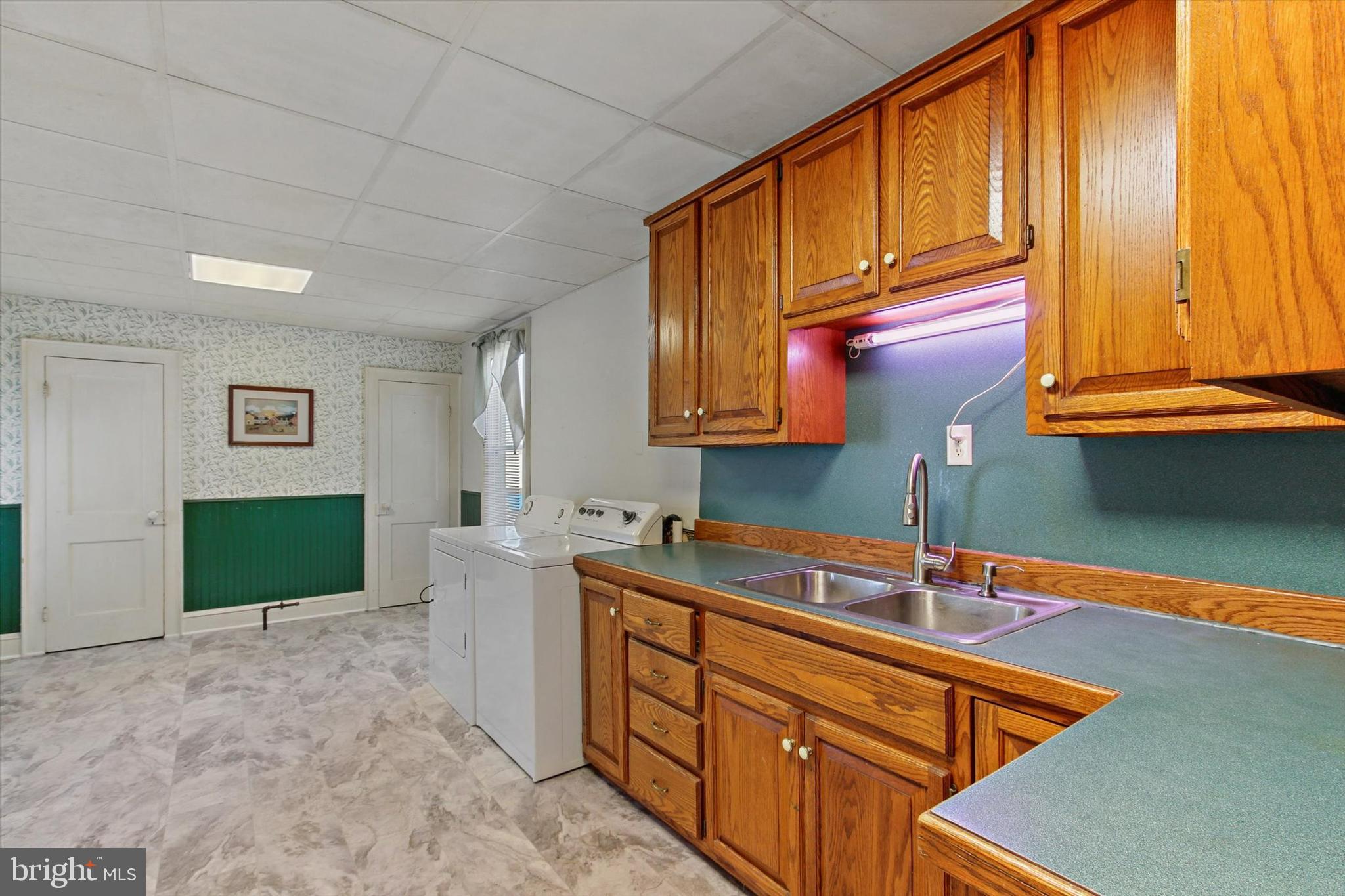 435 Baltimore Street Hanover, PA 17331 - Photo 14 of 30 Gallery Image 14