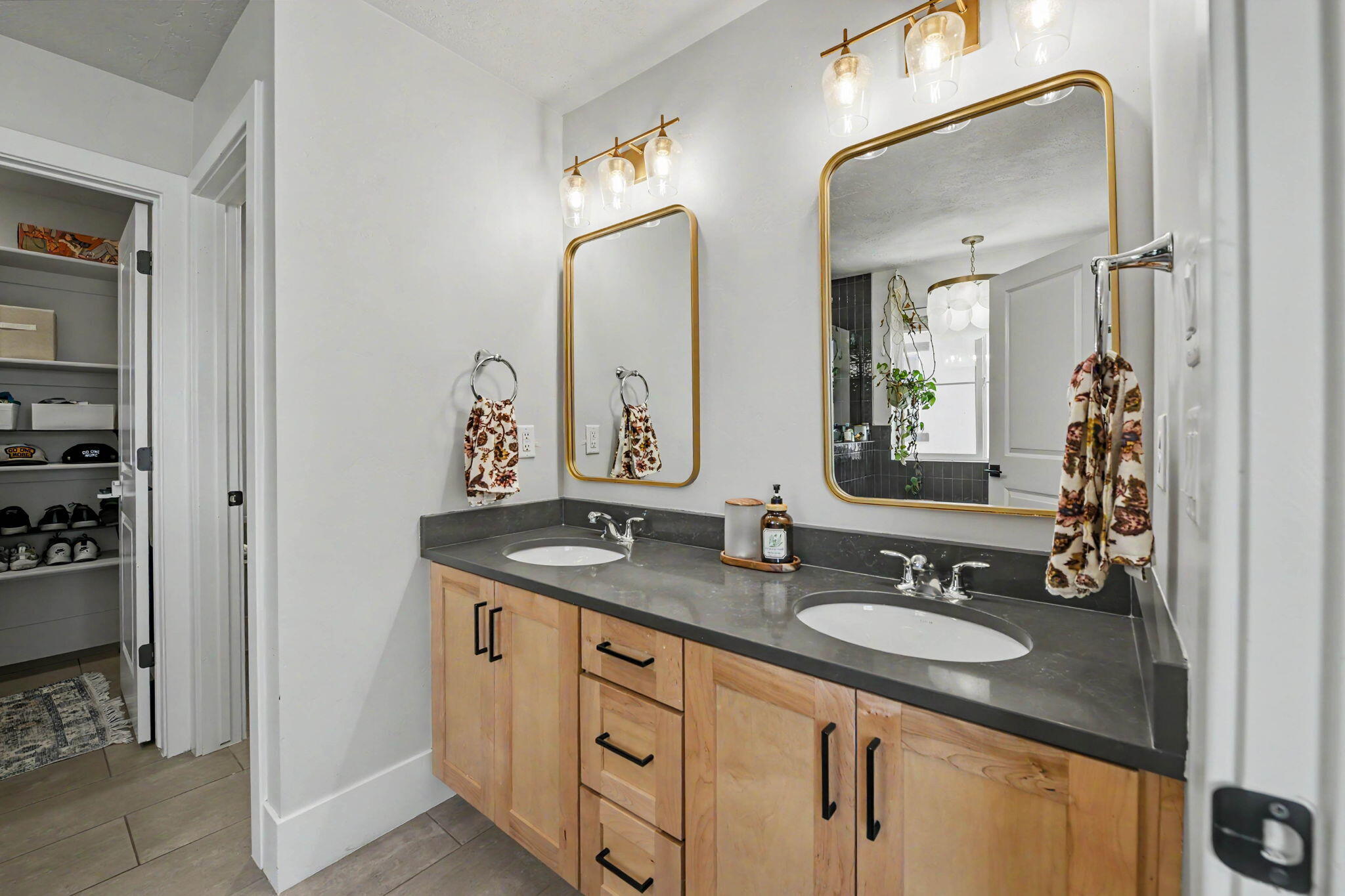 744 West Sunfire Lane St. George, UT 84790 - Photo 20 of 56 Primary Bathroom