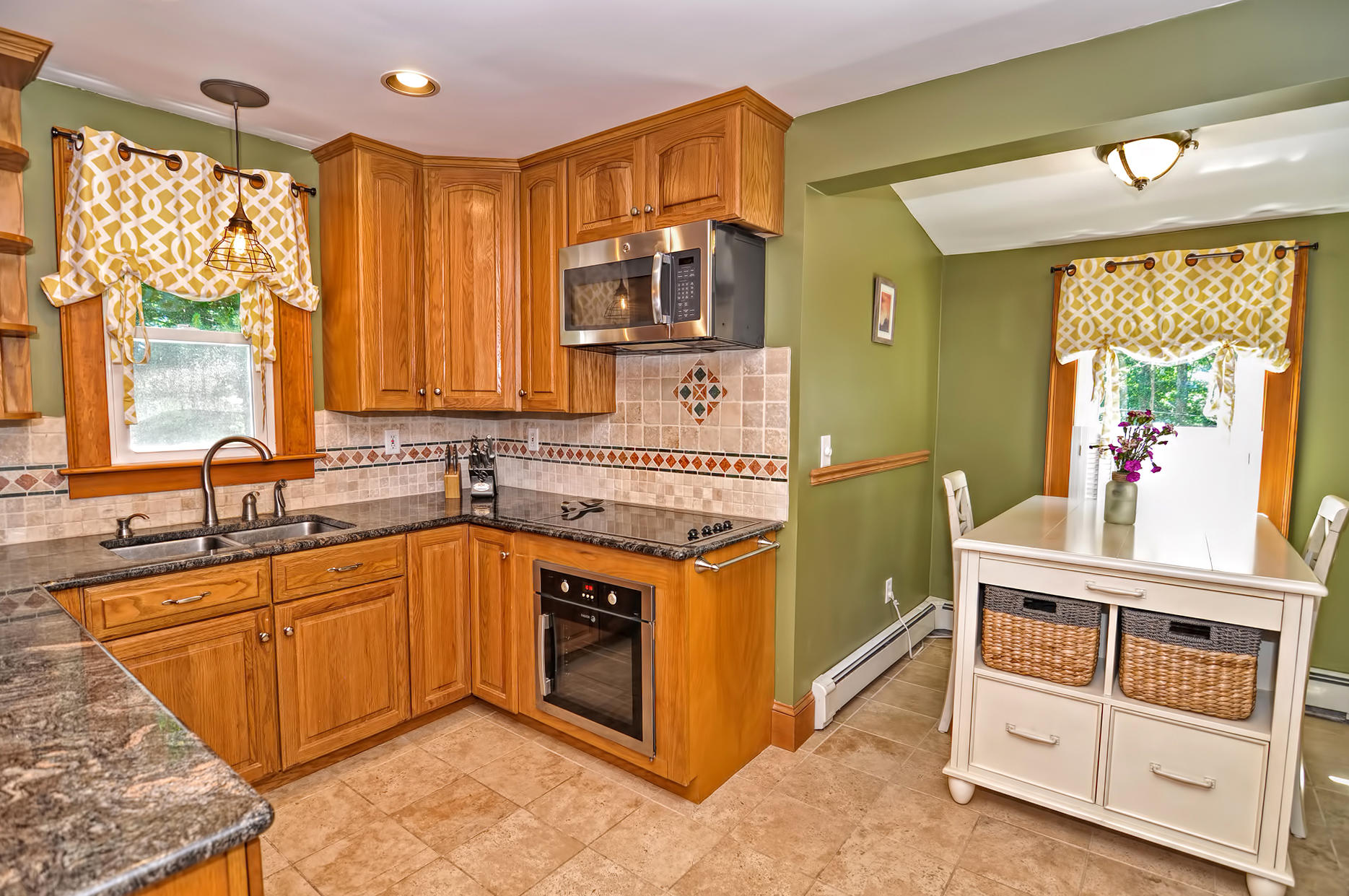 9 Cole Road Marion, MA 02738 - Photo 8 of 34 9 Kitchen