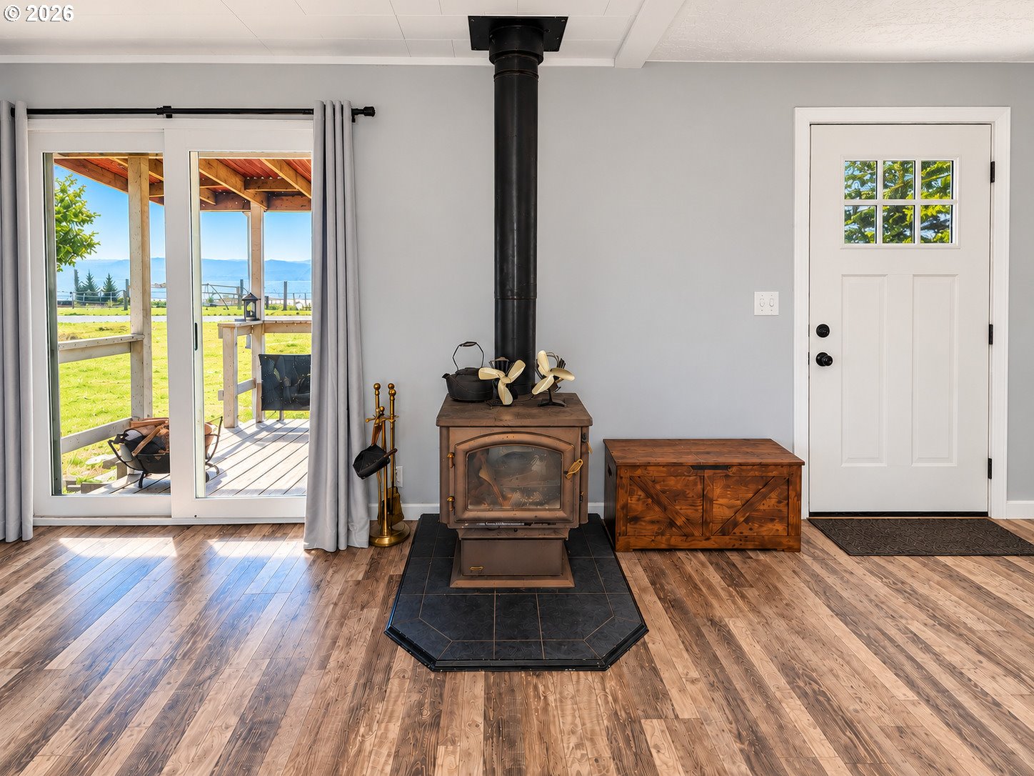 75101 Townsend Road Rainier, OR 97048 - Photo 4 of 31 Fireplace Wood Burning Stove/Insert
