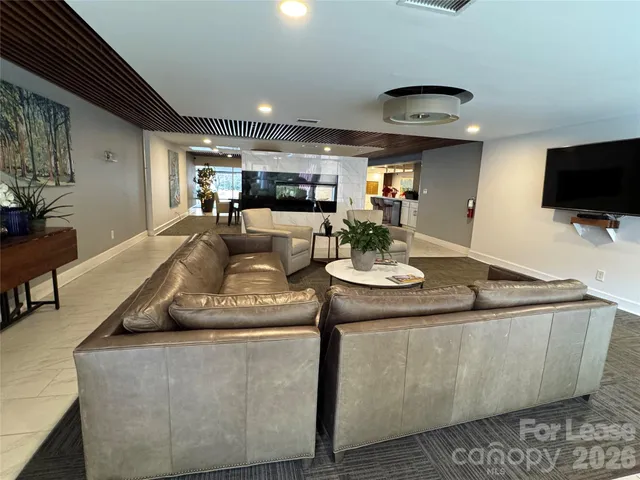 $2,400 | 1323 Queens Road, Unit 303, Charlotte, NC 28207