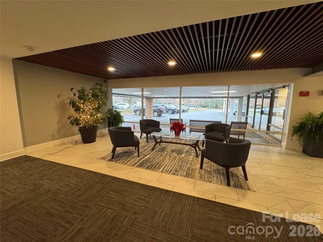 $2,400 | 1323 Queens Road, Unit 303, Charlotte, NC 28207