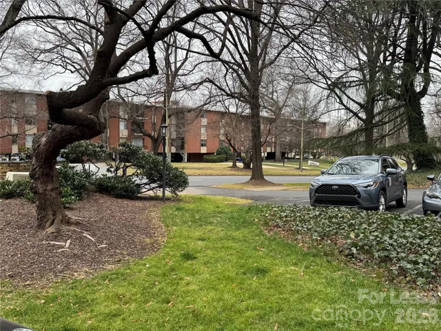 $2,400 | 1323 Queens Road, Unit 303, Charlotte, NC 28207