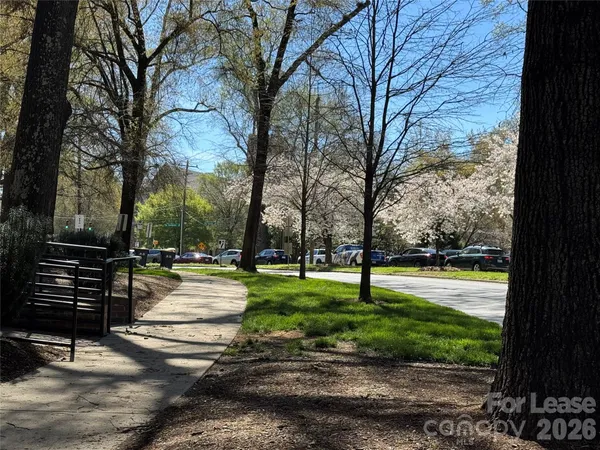 $1,975 | 1323 Queens Road, Unit 303, Charlotte, NC 28207
