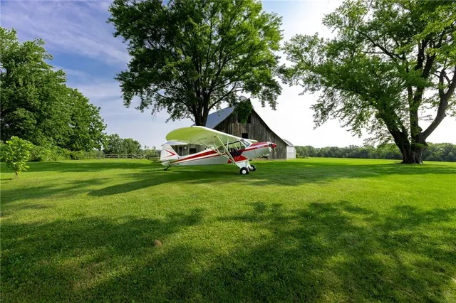 $610,000 | 8894 Ssr-z Highway, Trimble, MO 64492