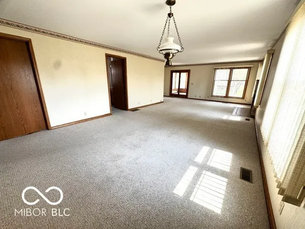 $219,000 | 411 North College Street, Rockville, IN 47872