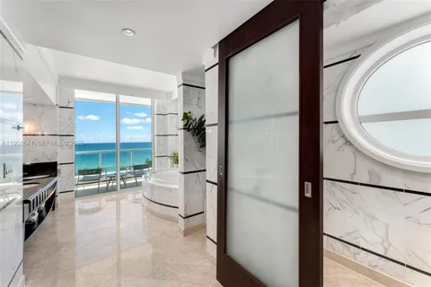 $12,000,000 | 4391 Collins Avenue, Unit 512, Miami Beach, FL 33140
