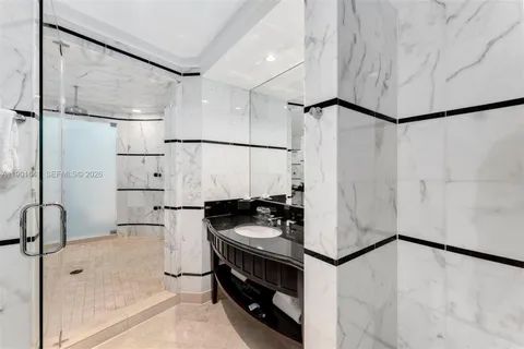 $12,000,000 | 4391 Collins Avenue, Unit 512, Miami Beach, FL 33140