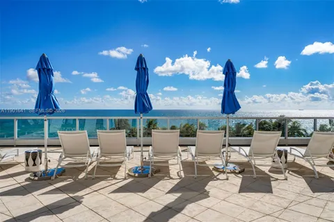 $12,000,000 | 4391 Collins Avenue, Unit 512, Miami Beach, FL 33140