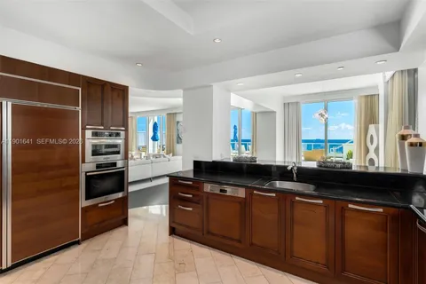 $12,000,000 | 4391 Collins Avenue, Unit 512, Miami Beach, FL 33140